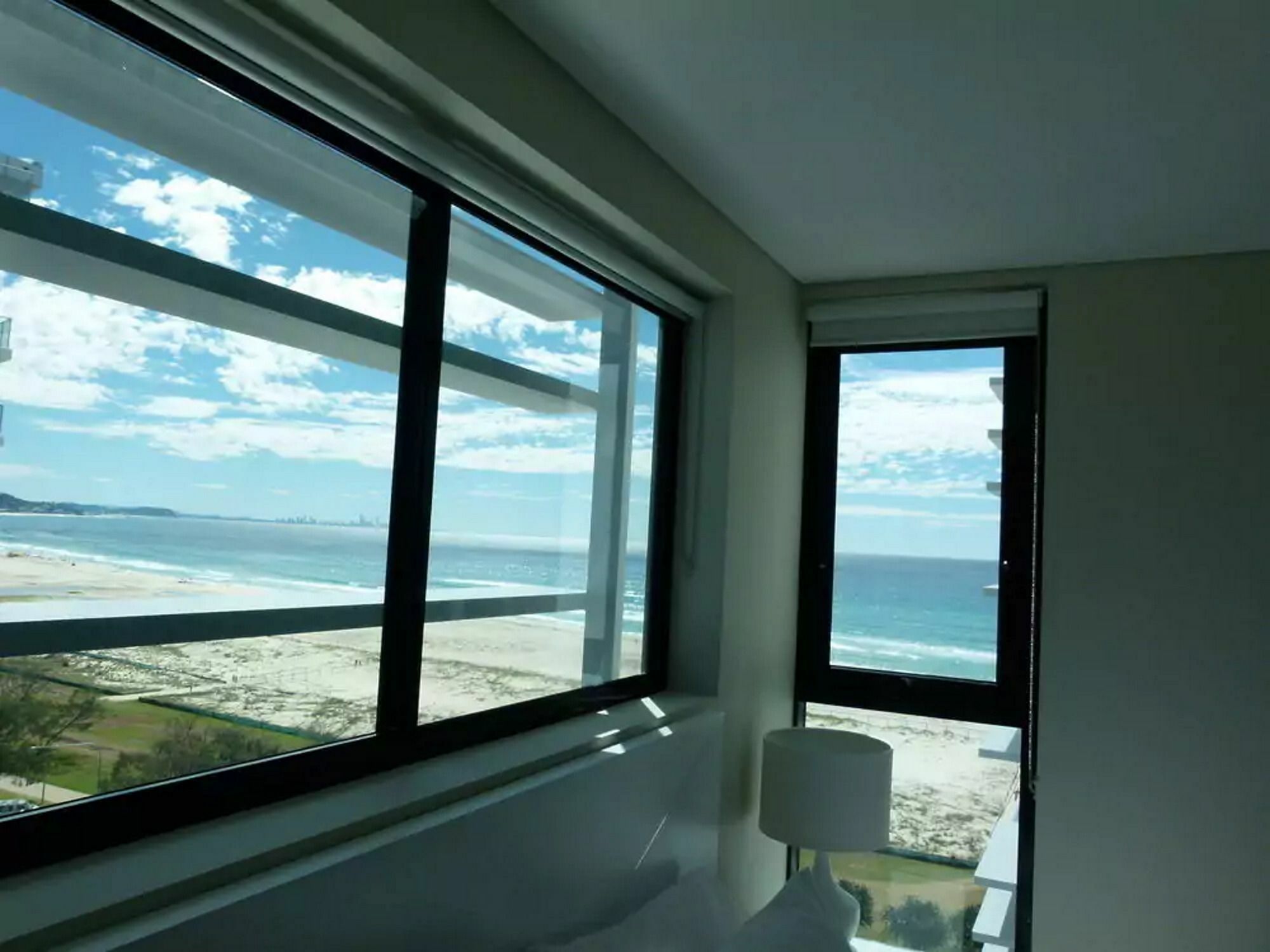Pure Kirra Aparthotel Гоулд Коуст Екстериор снимка