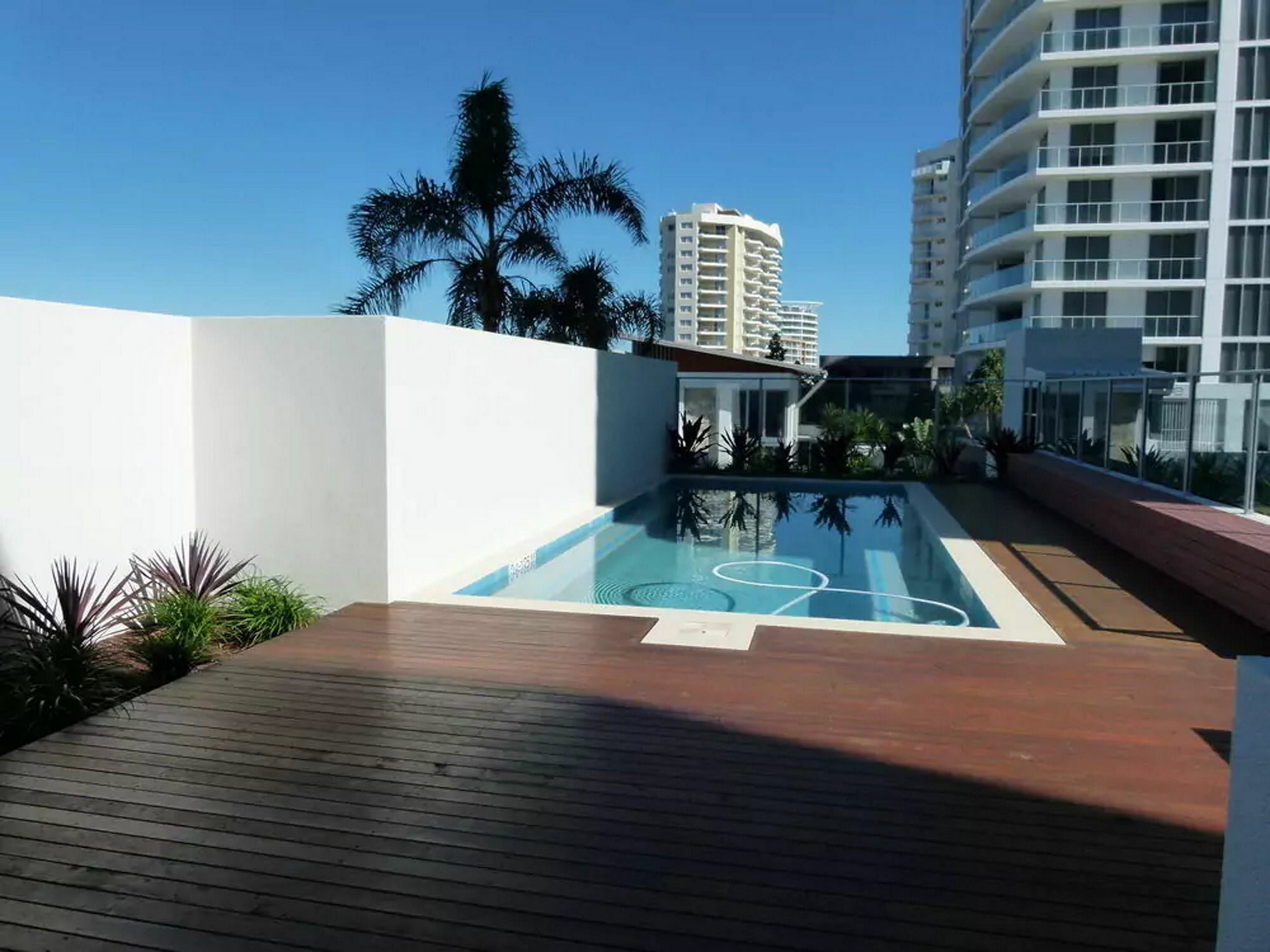 Pure Kirra Aparthotel Гоулд Коуст Екстериор снимка